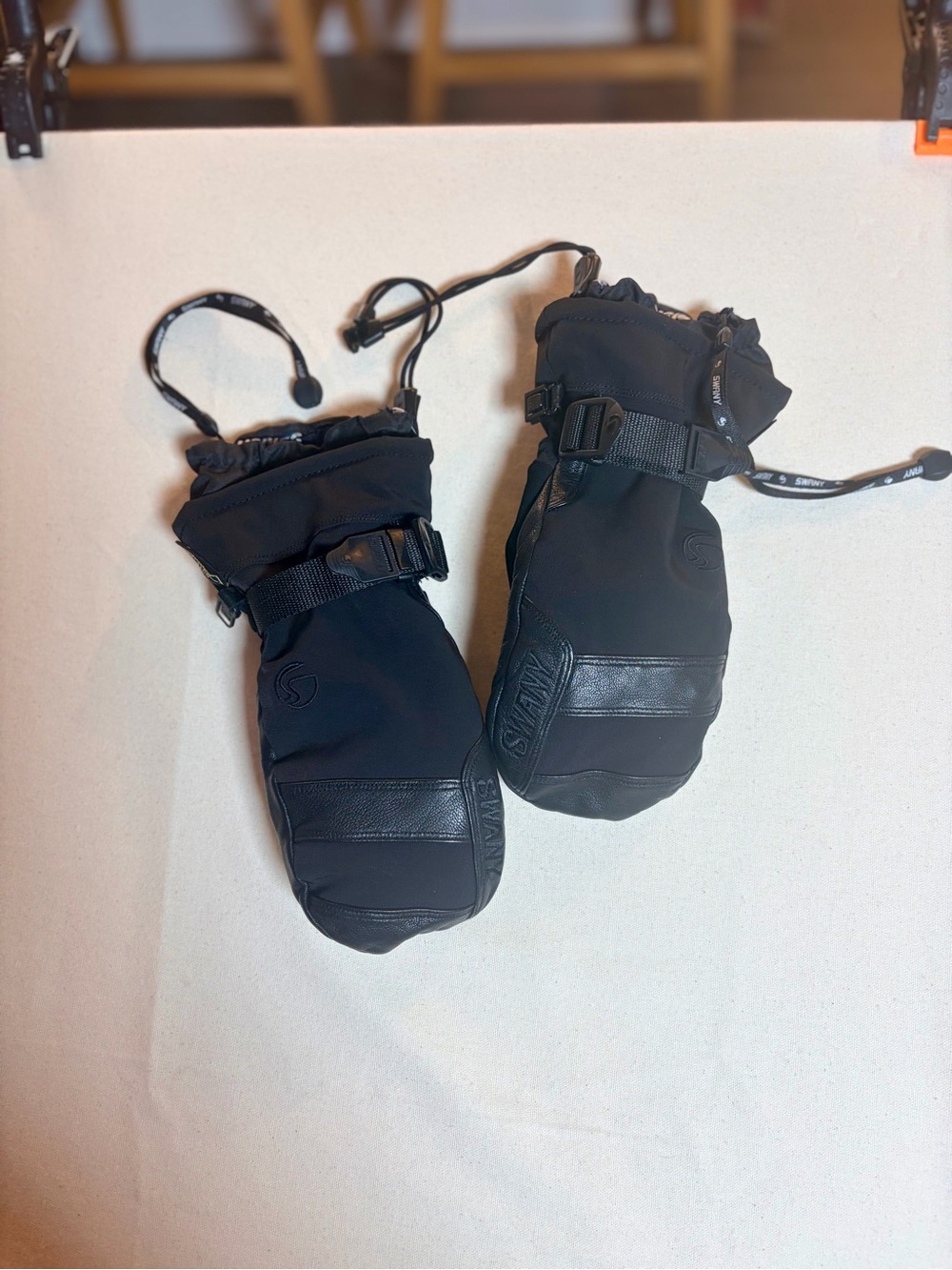 Black Women's Insulated Ski Mittens - SlimFit Winter Gloves women’s S